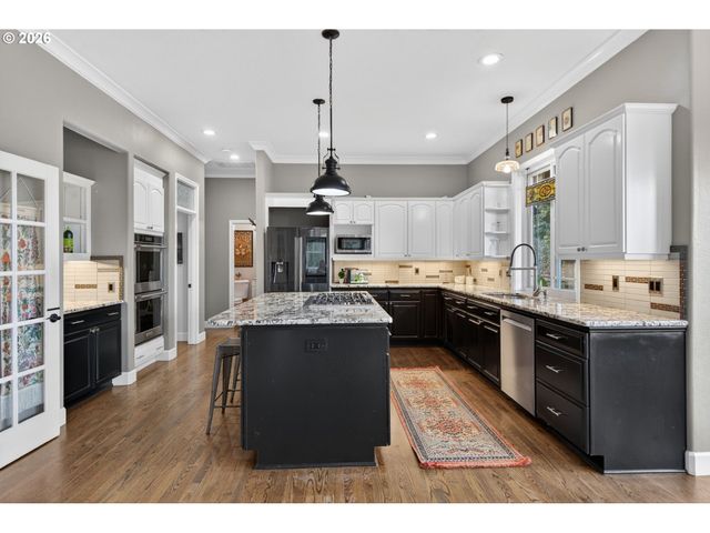 14302 Nw DUNBAR Ln, Portland, OR 97231