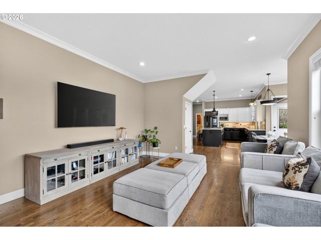 14302 Nw DUNBAR Ln, Portland, OR 97231