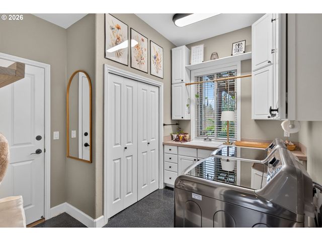 14302 Nw DUNBAR Ln, Portland, OR 97231