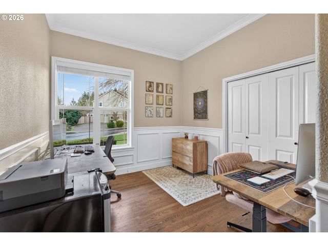 14302 Nw DUNBAR Ln, Portland, OR 97231