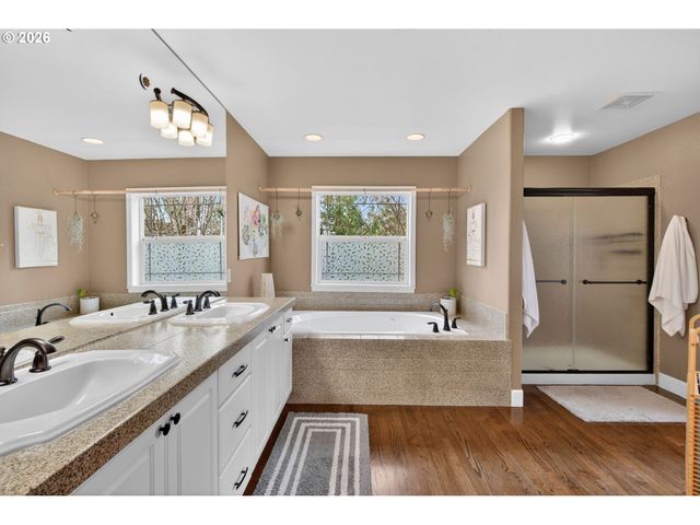 14302 Nw DUNBAR Ln, Portland, OR 97231