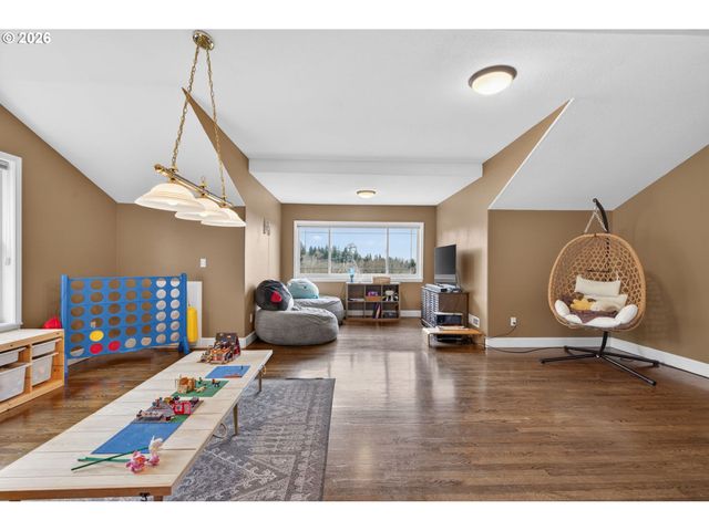 14302 Nw DUNBAR Ln, Portland, OR 97231