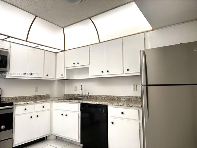 4400 Hillcrest Drive 408B, Hollywood, FL 33020