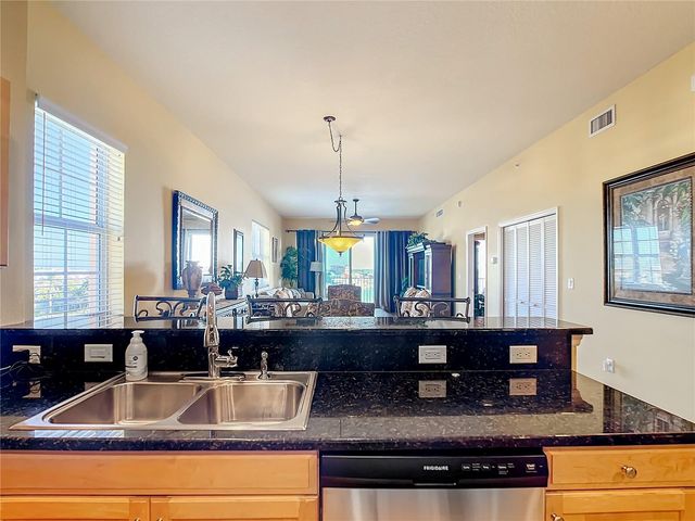 530 S GULFVIEW BOULEVARD 500, Clearwater, FL 33767