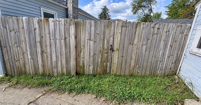 1193 Greenwood Avenue, Akron, OH 44320