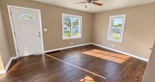1193 Greenwood Avenue, Akron, OH 44320