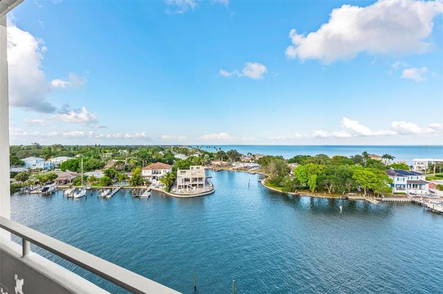 1365 SNELL ISLE BOULEVARD NE 8D, St Petersburg, FL 33704