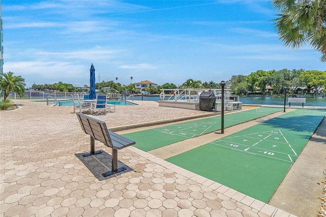 1365 SNELL ISLE BOULEVARD NE 8D, St Petersburg, FL 33704