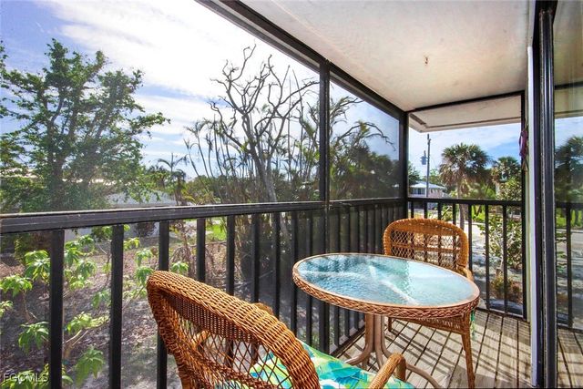 662 Donax ST, Sanibel, FL 33957