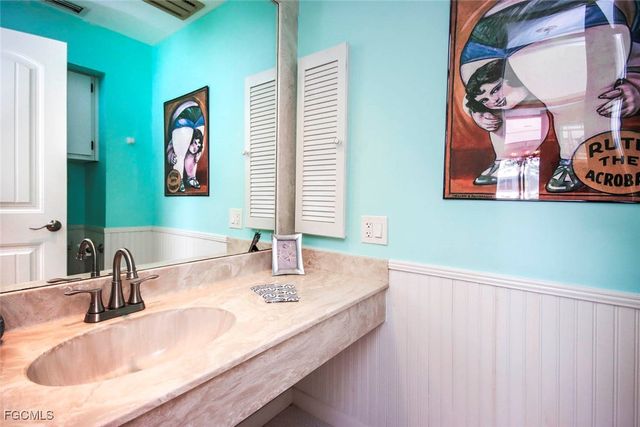 662 Donax ST, Sanibel, FL 33957