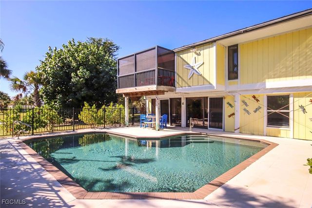 662 Donax ST, Sanibel, FL 33957