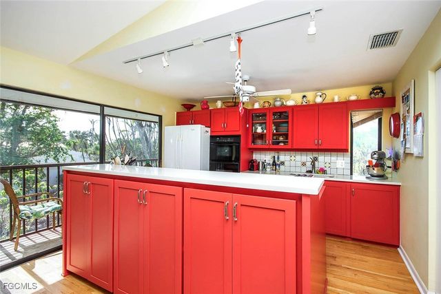 662 Donax ST, Sanibel, FL 33957