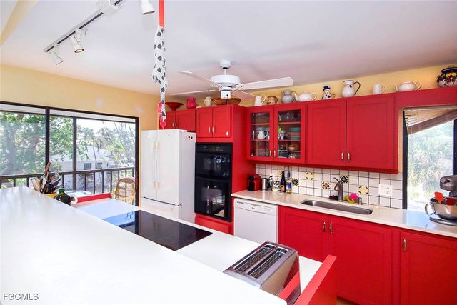 662 Donax ST, Sanibel, FL 33957