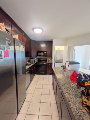 33 W ontario Street 17C, Chicago, IL 60654