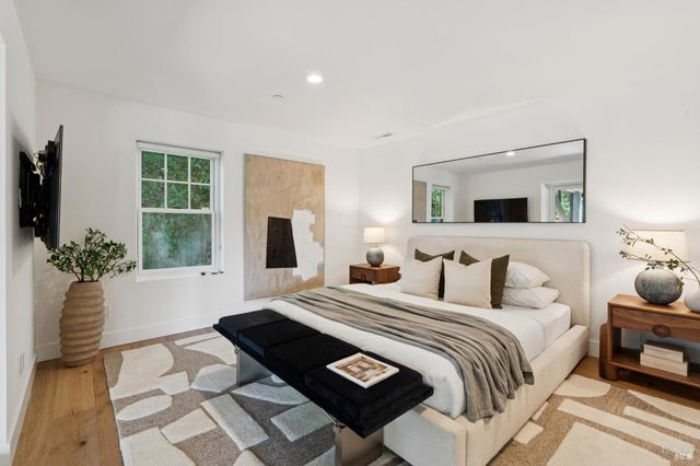 30 Corte Sereno, Greenbrae, CA 94904