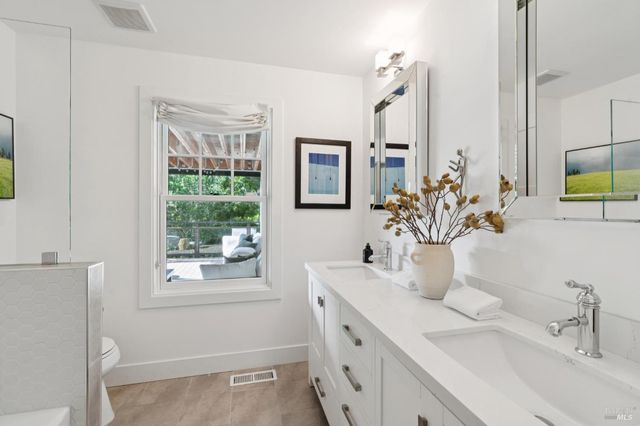 30 Corte Sereno, Greenbrae, CA 94904