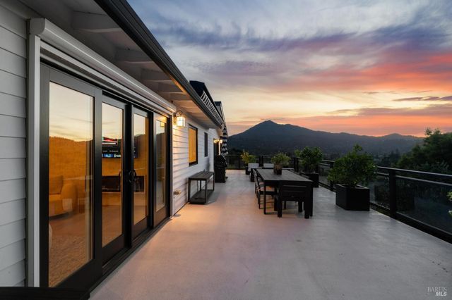 30 Corte Sereno, Greenbrae, CA 94904