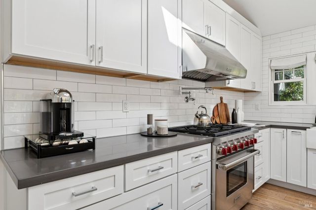 30 Corte Sereno, Greenbrae, CA 94904