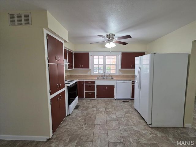 813 Bryan Street, Houston, MO 65483