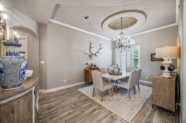11 Turtle Cove Court, Kingwood, TX 77346