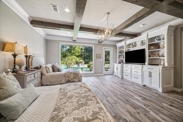 11 Turtle Cove Court, Kingwood, TX 77346