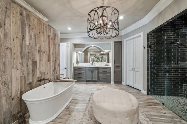 11 Turtle Cove Court, Kingwood, TX 77346