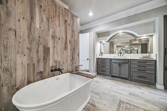 11 Turtle Cove Court, Kingwood, TX 77346