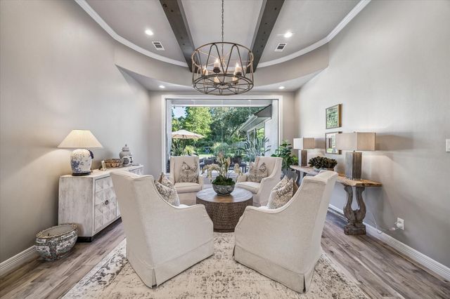 11 Turtle Cove Court, Kingwood, TX 77346