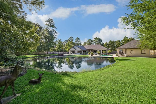 11 Turtle Cove Court, Kingwood, TX 77346
