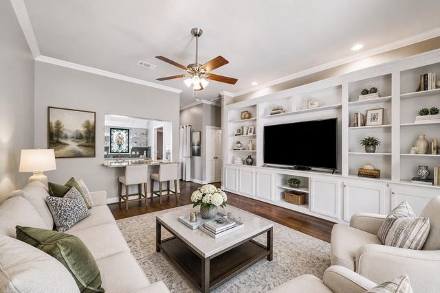 11 Turtle Cove Court, Kingwood, TX 77346