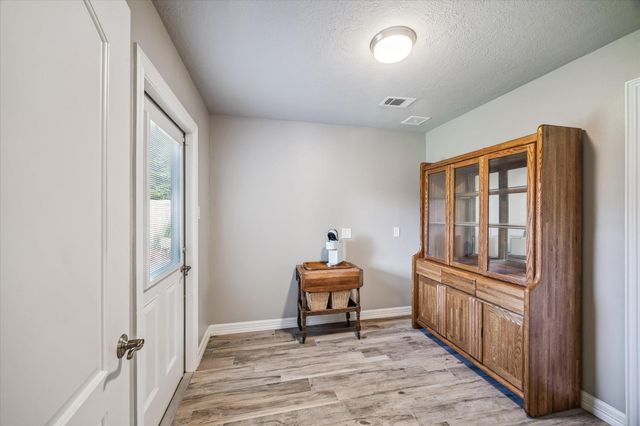 11 Turtle Cove Court, Kingwood, TX 77346