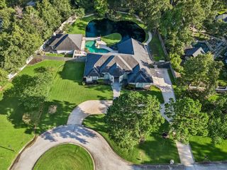 11 Turtle Cove Court, Kingwood, TX 77346