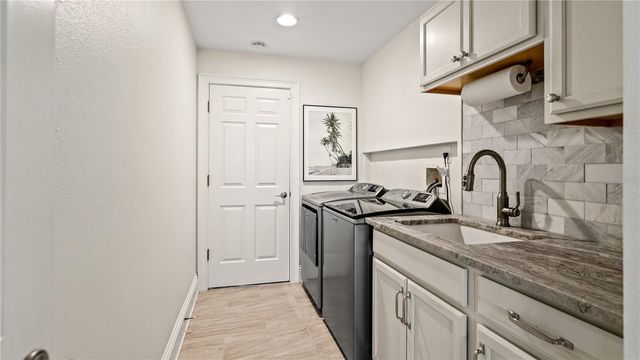 4811 KEENELAND CIRCLE, Orlando, FL 32819