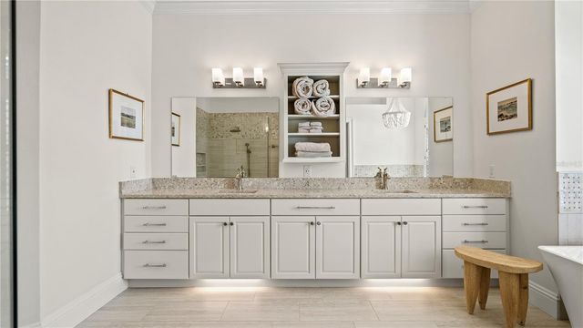 4811 KEENELAND CIRCLE, Orlando, FL 32819