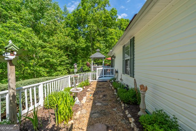 724 Fish Cove Road, Blairsville, GA 30512