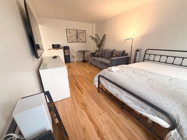 84-50 169th Street 319, Jamaica, NY 11432