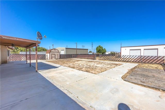 8305 Topaz, Hesperia, CA 92344