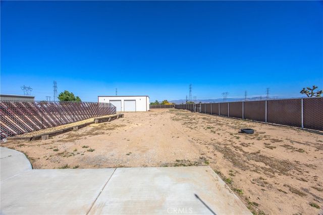 8305 Topaz, Hesperia, CA 92344