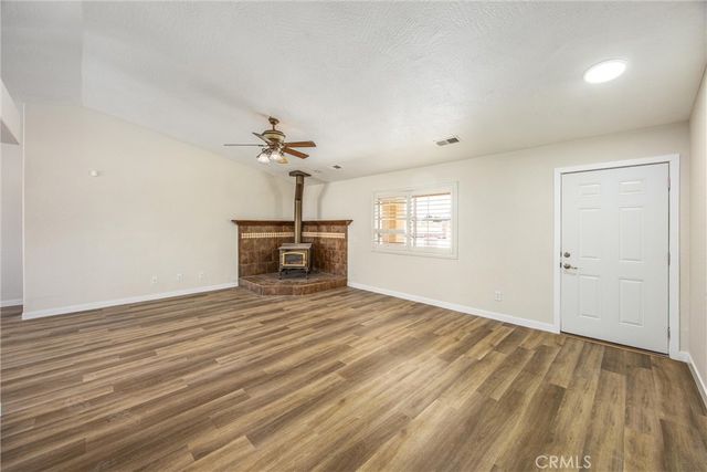 8305 Topaz, Hesperia, CA 92344