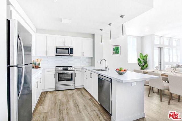 2847 Leeward Avenue 206, Los Angeles, CA 90005