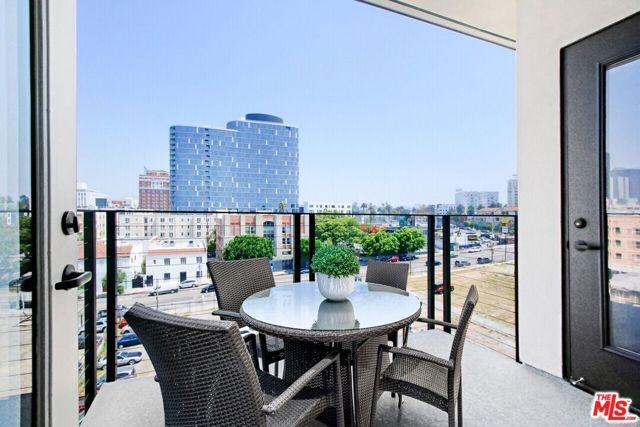 2847 Leeward Avenue 206, Los Angeles, CA 90005