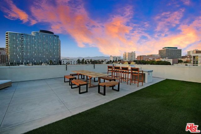 2847 Leeward Avenue 206, Los Angeles, CA 90005