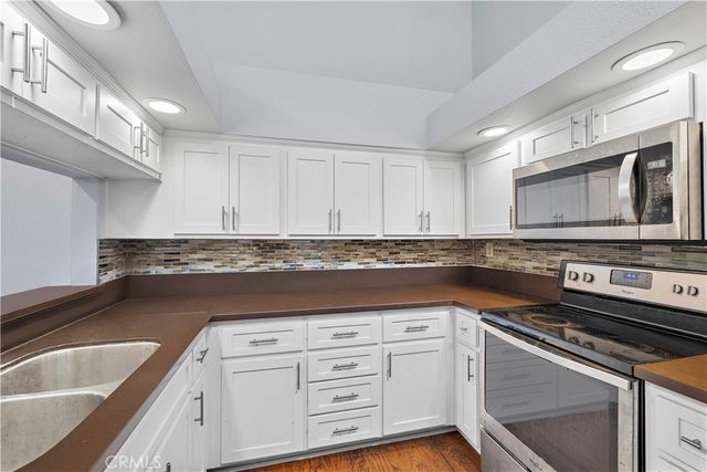 781 Grayling, Costa Mesa, CA 92626