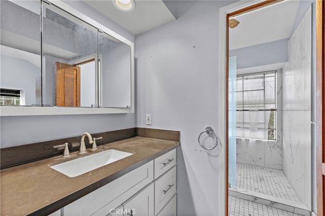 781 Grayling, Costa Mesa, CA 92626