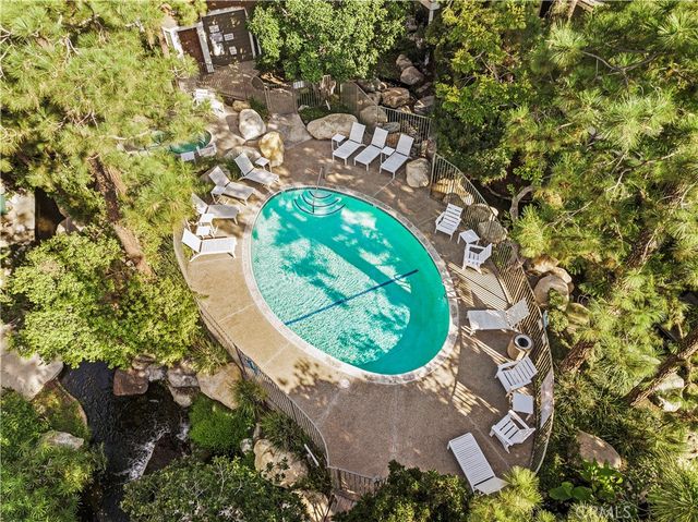 781 Grayling, Costa Mesa, CA 92626