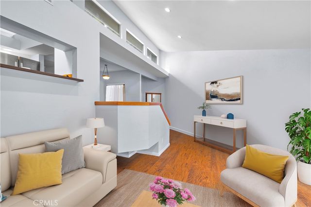 781 Grayling, Costa Mesa, CA 92626