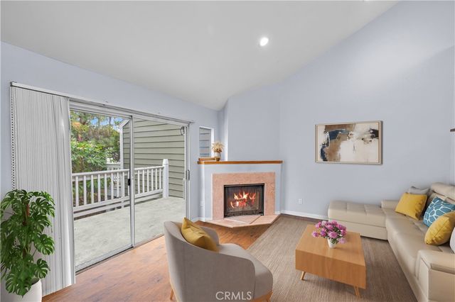 781 Grayling, Costa Mesa, CA 92626