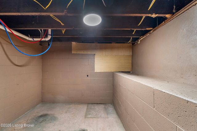 3328 Hale Ave, Louisville, KY 40211