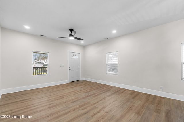 3328 Hale Ave, Louisville, KY 40211