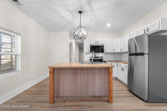 3328 Hale Ave, Louisville, KY 40211